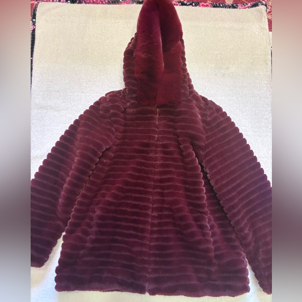 Gallery New York grooved faux fur hooded jacket deep burgundy size L